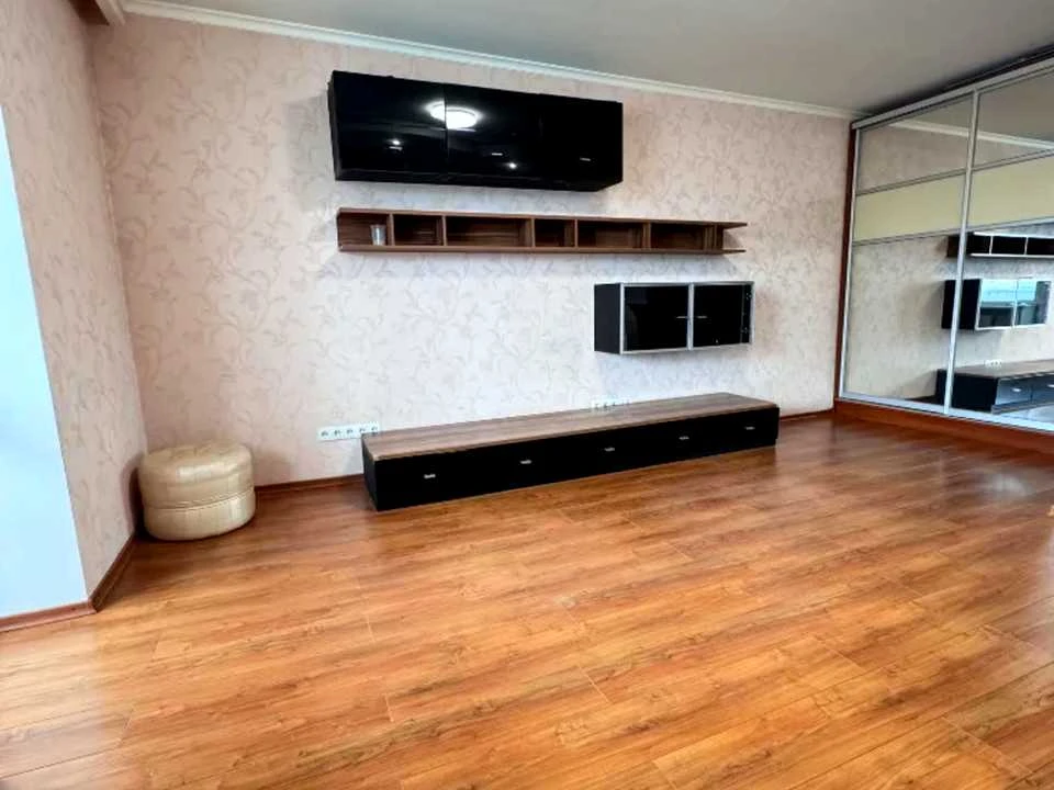 Apartment. Dnipro, Progress Street