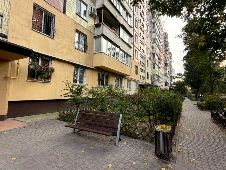 Apartment. Dnipro, Festoval Street