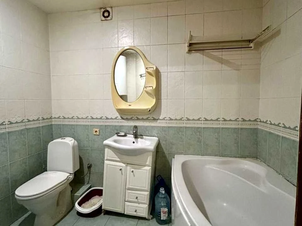 Apartment. Dnipro, Vasyl Tutyunnika st.