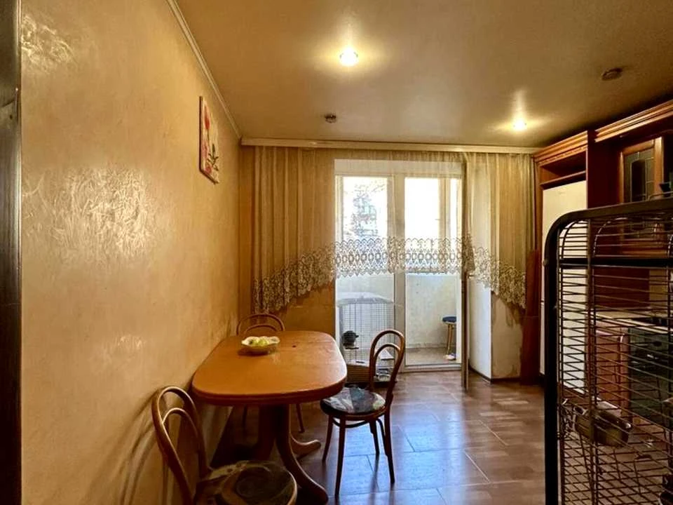 Apartment. Dnipro, Vasyl Tutyunnika st.