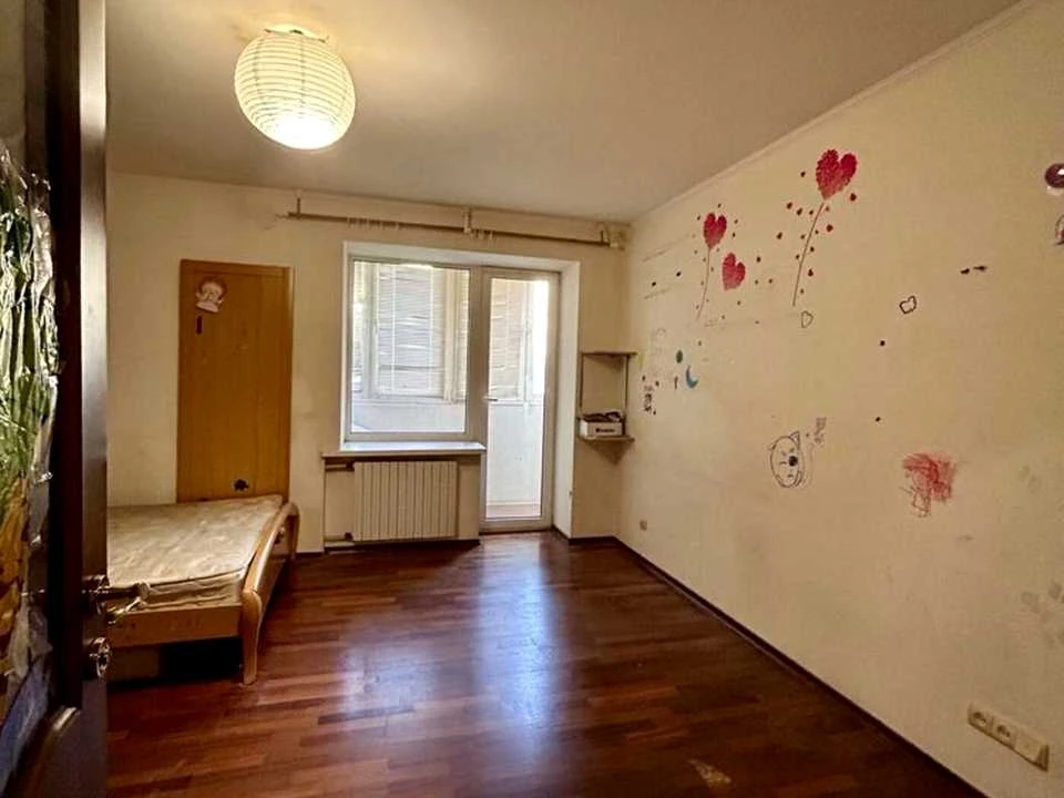 Apartment. Dnipro, Vasyl Tutyunnika st.