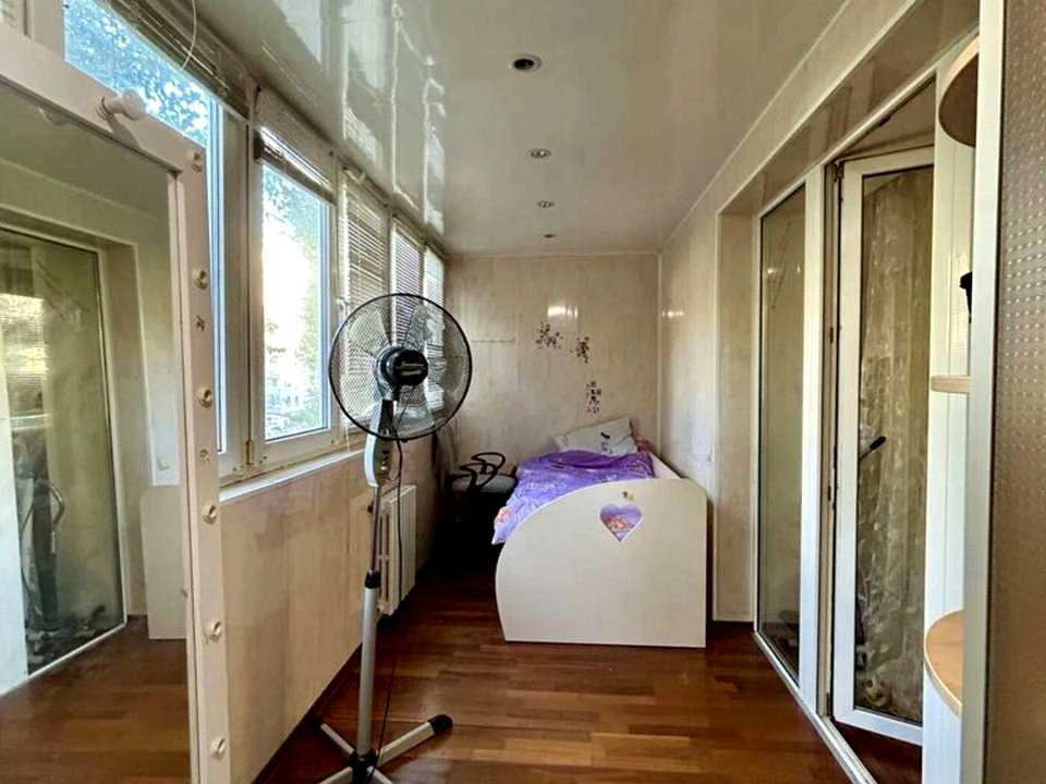Apartment. Dnipro, Vasyl Tutyunnika st.