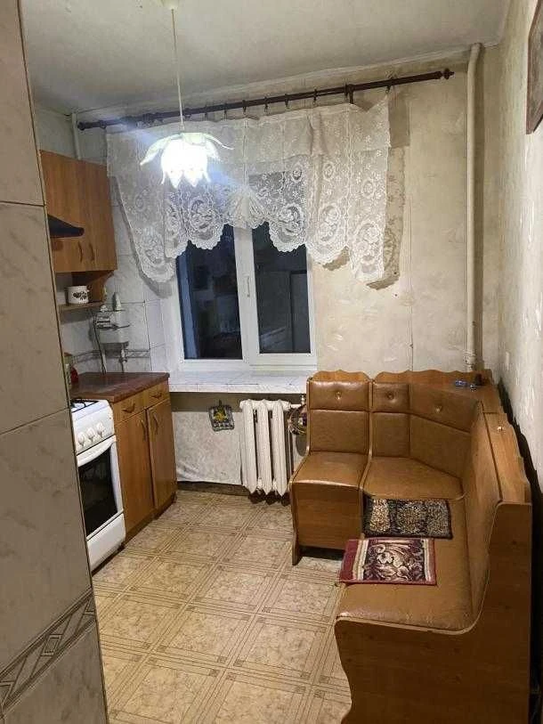 Продам 1 кімнатну квартиру поруч з метро Армійська