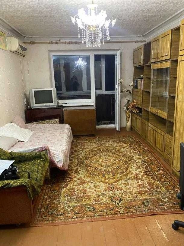 Продам 1 кімнатну квартиру поруч з метро Армійська