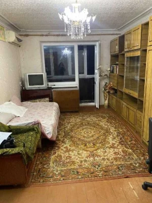 Продам 1 кімнатну квартиру поруч з метро Армійська