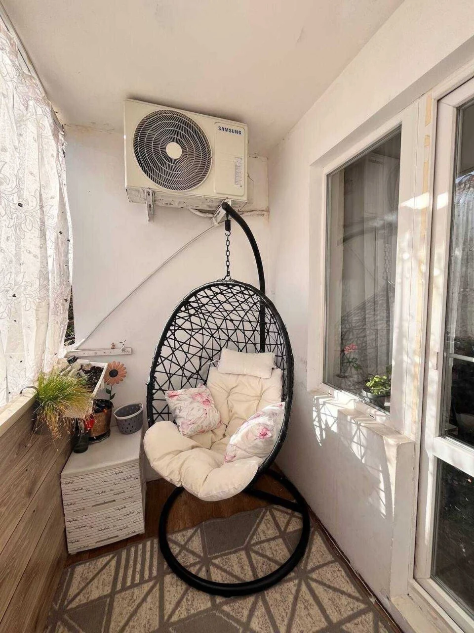 Spacious 3-bedroom apartment renovated near Crimean Boulevard