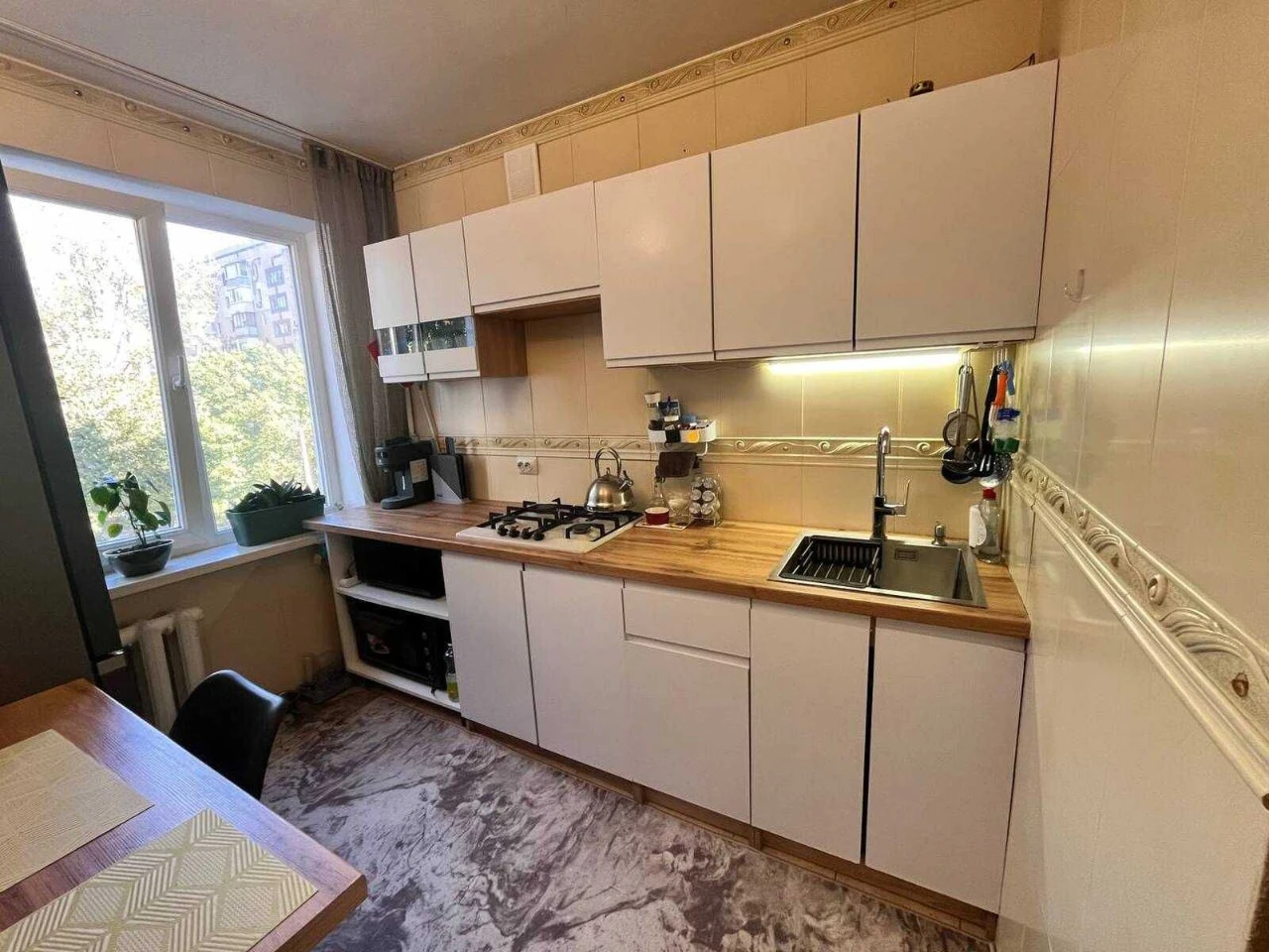 Spacious 3-bedroom apartment renovated near Crimean Boulevard