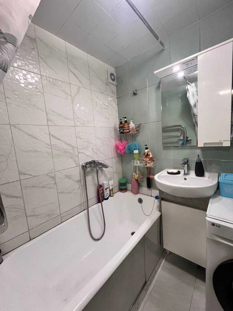 Spacious 3-bedroom apartment renovated near Crimean Boulevard