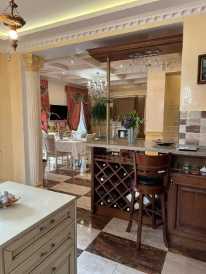 HOUSE in Sovignon. Detached house with pool, basement, and garden.
