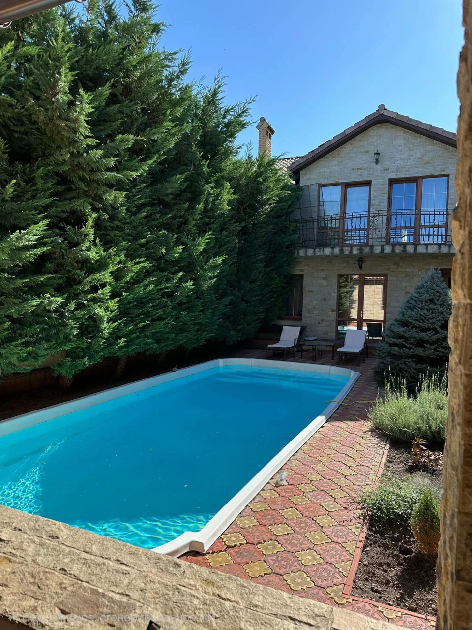 HOUSE in Sovignon. Detached house with pool, basement, and garden.