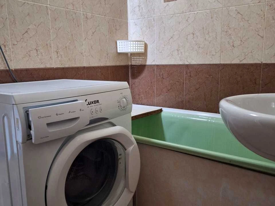Apartment. Simireka st., Sviatoshyn district