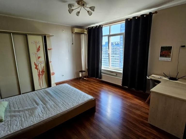 Оренда квартири 2-кімн. 62 м² 14/25 пов.