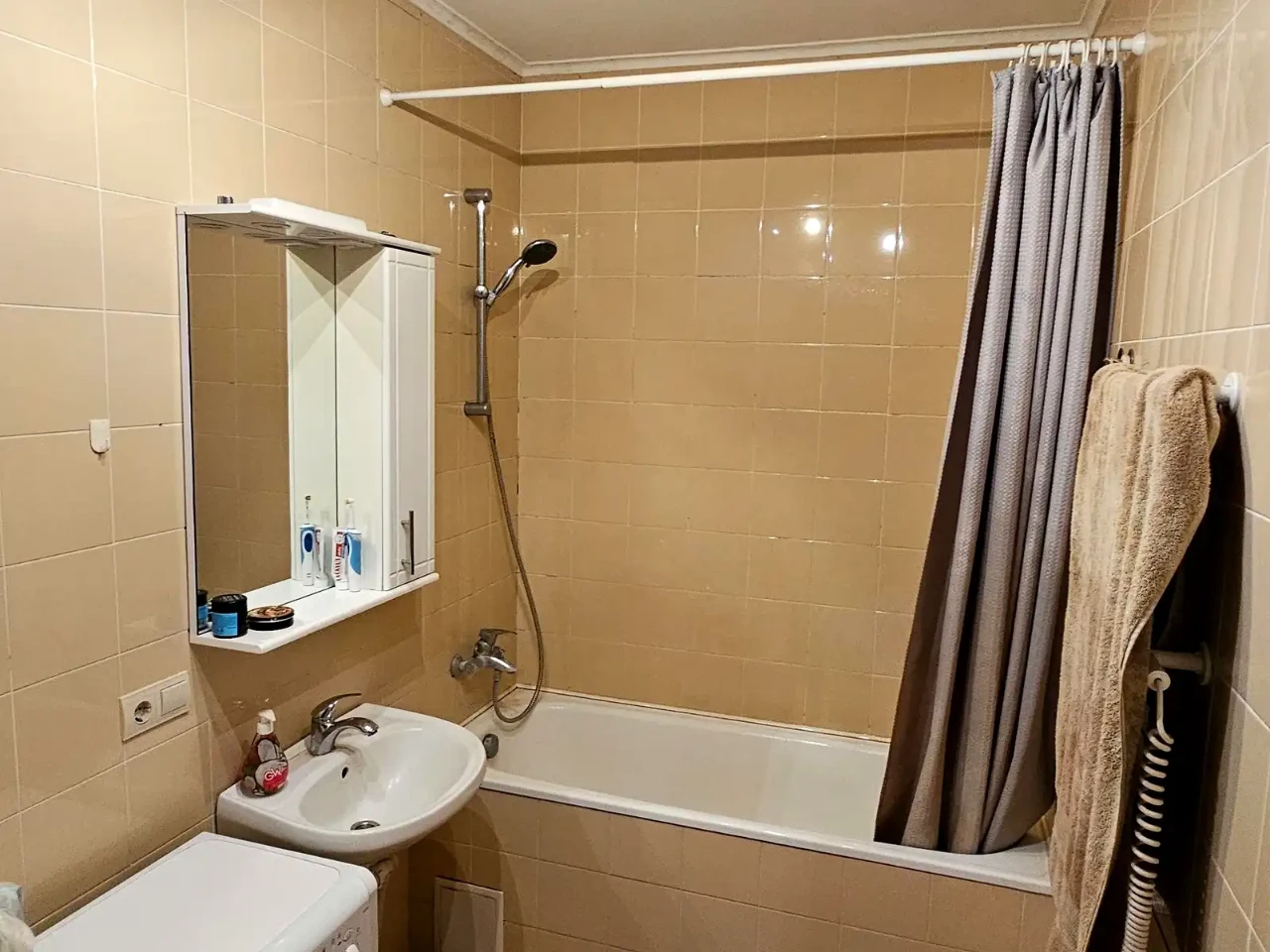 Оренда квартири 2-кімн. 62 м² 14/25 пов.