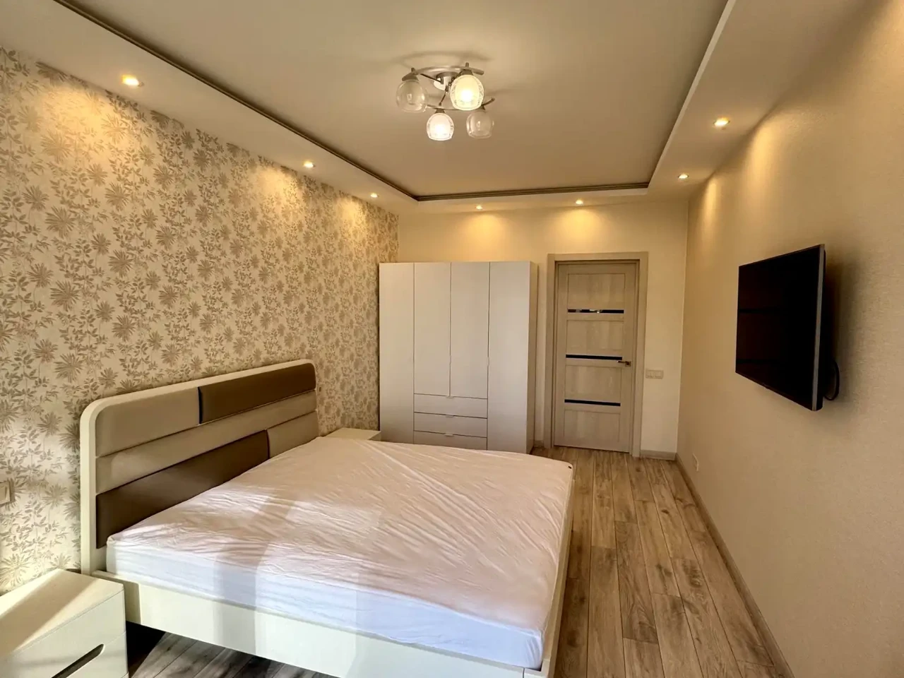 Оренда квартири 1-кімн. 46 м² 10/25 пов.