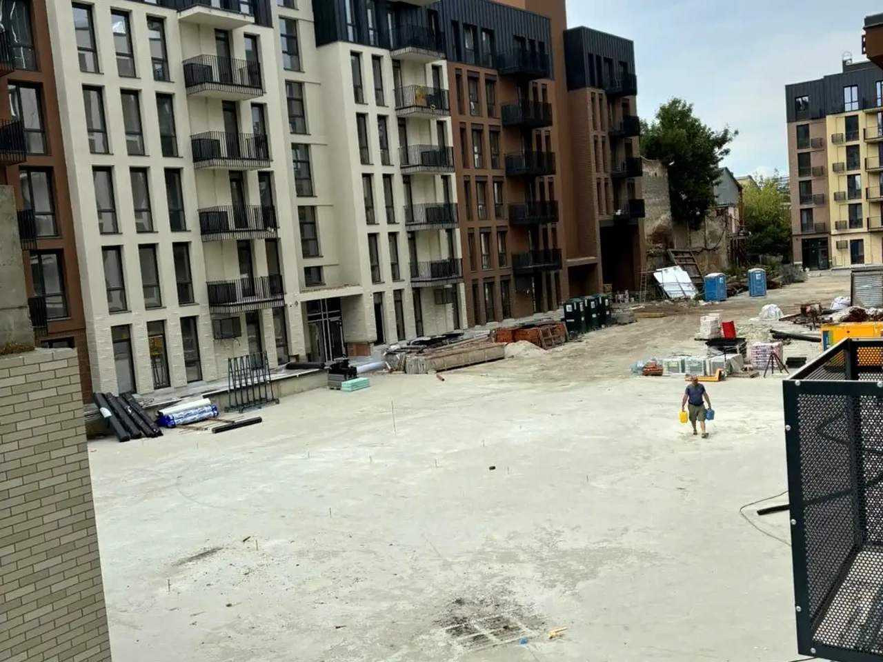 Sale of a 1-bedroom apartment 47.12 sq m, 2nd floor.
