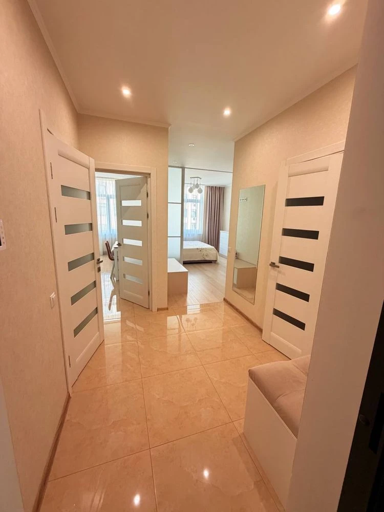 For Sale: Cozy 1-bedroom apartment in the Parkland residential complex on Yunatska Street