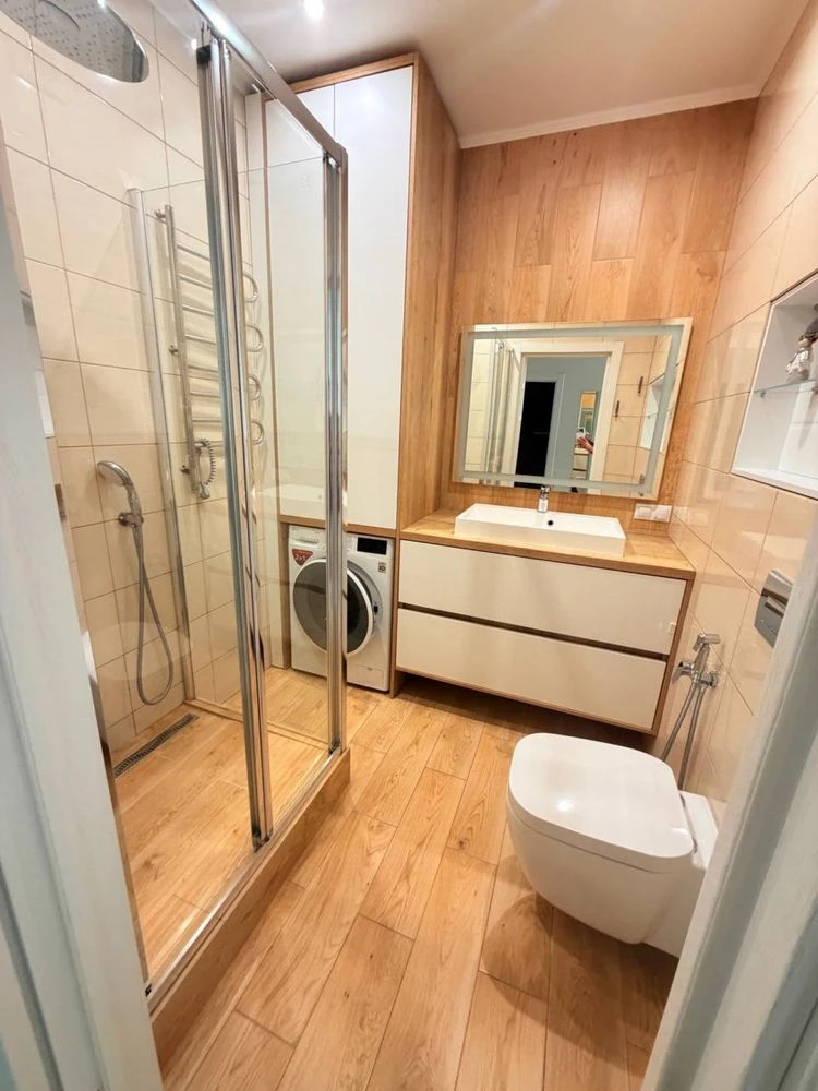 For Sale: Cozy 1-bedroom apartment in the Parkland residential complex on Yunatska Street