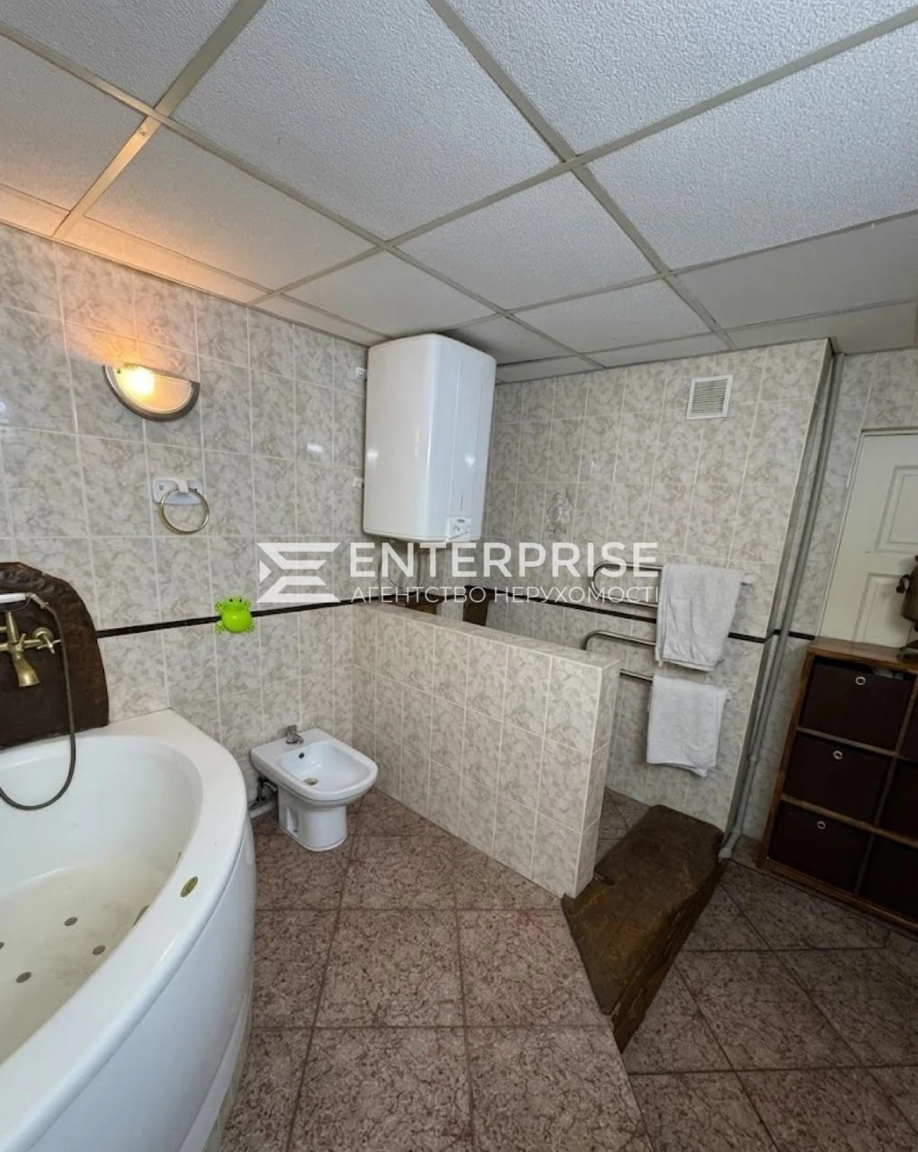 Продаж 4-кімнатна квартири, вул. В. Стуса, метро "Житомирська", Святошин