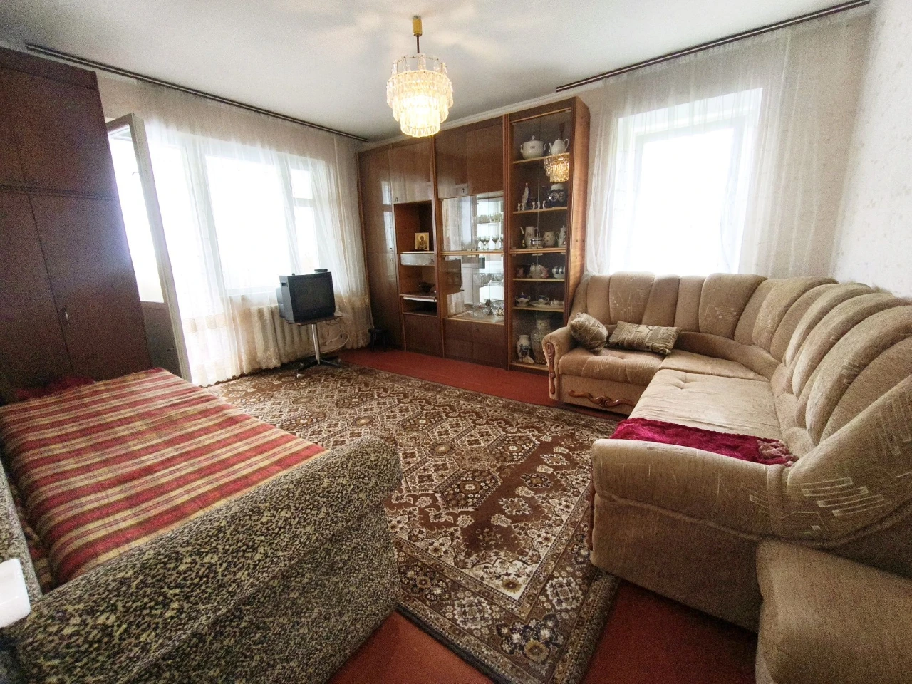 For sale, a nice 1-bedroom apartment, Zabotnogo / Dnipro