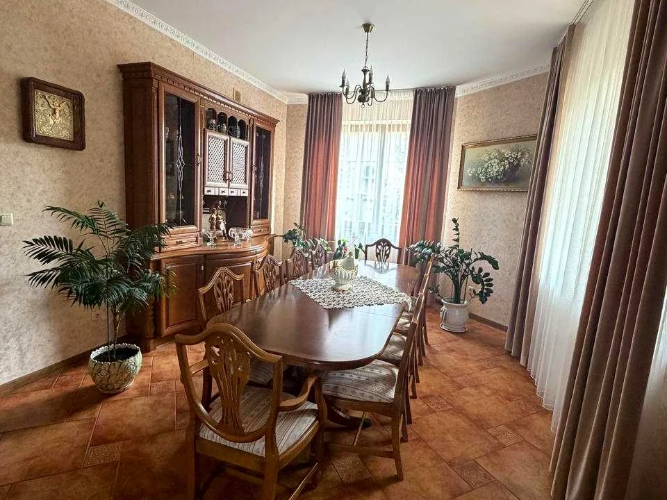 House. Uzhhorod, July Borshosh-Kumatського st.