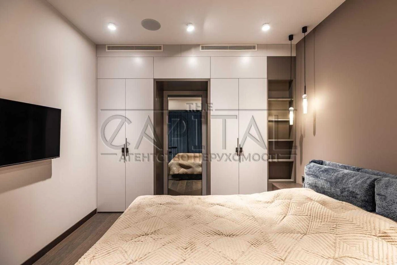 Sale of a 3-bedroom apartment 105 sq.m. Chicago Central House Residence, Pechersk