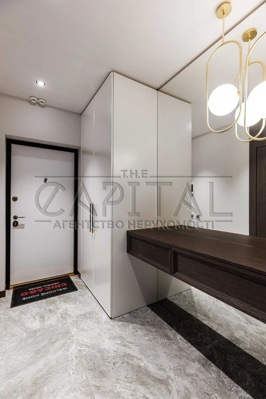 Sale of a 3-bedroom apartment 105 sq.m. Chicago Central House Residence, Pechersk
