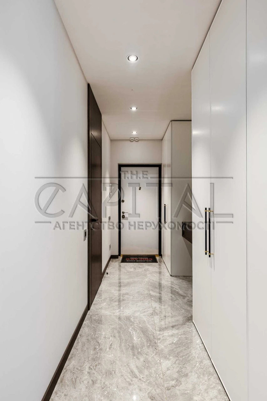 Sale of a 3-bedroom apartment 105 sq.m. Chicago Central House Residence, Pechersk