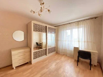 Продается 3-комнатная квартира Киев, Деснянский, Владимир Маяковского
