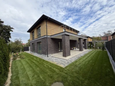 For Sale House Kyiv, renovated, furniture, appliances, landscaping, car garage