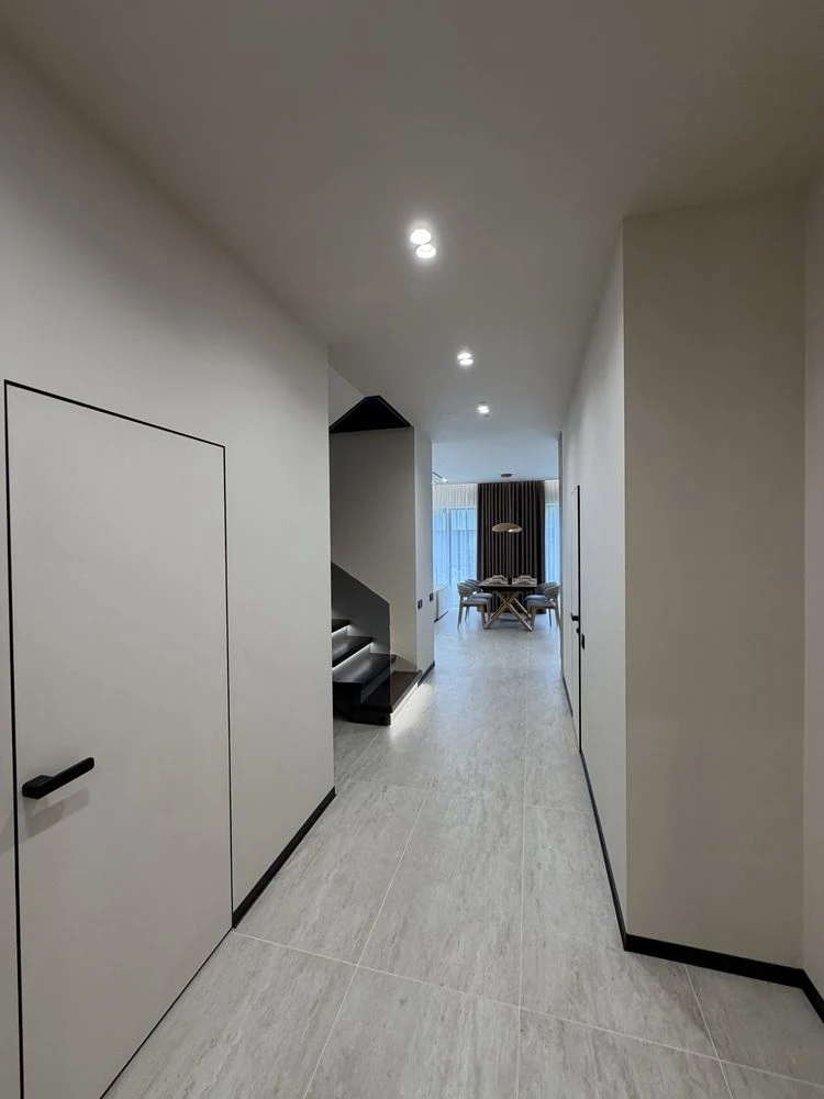 For Sale House Kyiv, renovated, furniture, appliances, landscaping, car garage