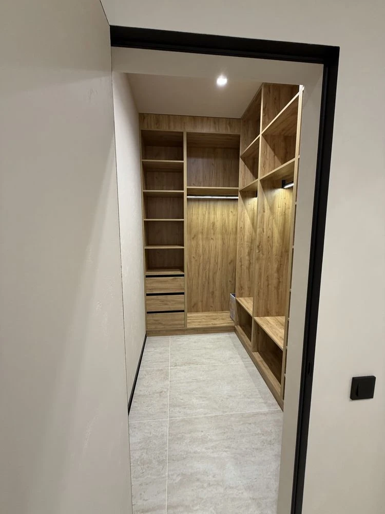 For Sale House Kyiv, renovated, furniture, appliances, landscaping, car garage