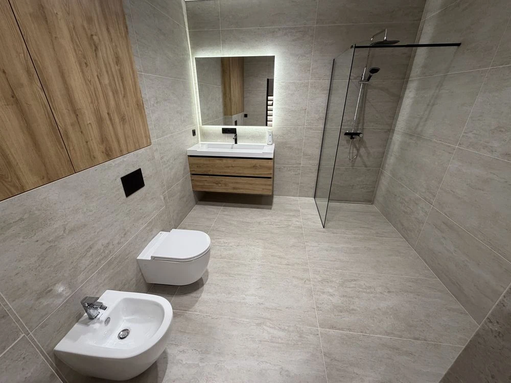 For Sale House Kyiv, renovated, furniture, appliances, landscaping, car garage