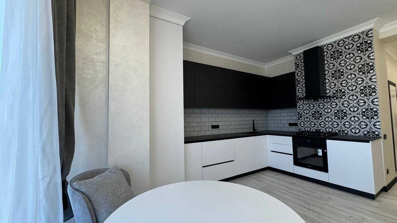 Three-bedroom apartment in Vinzdor Residence