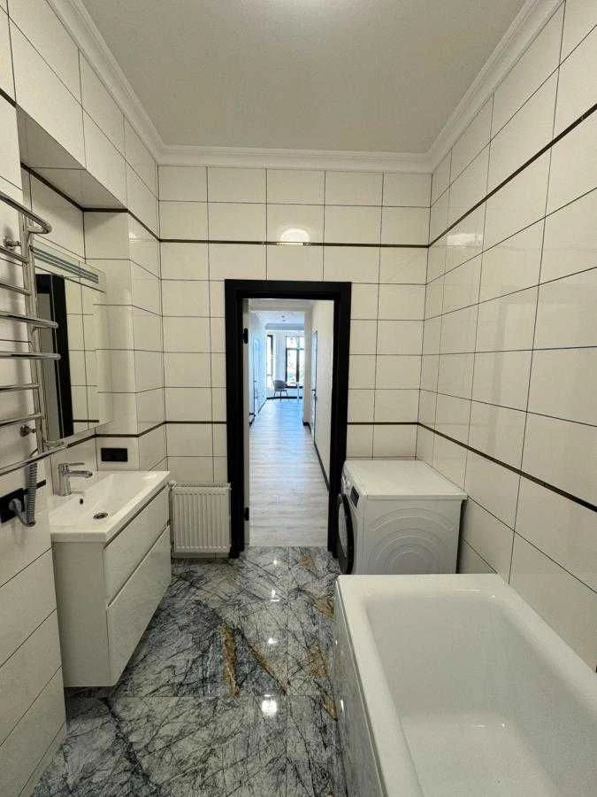 Three-bedroom apartment in Vinzdor Residence