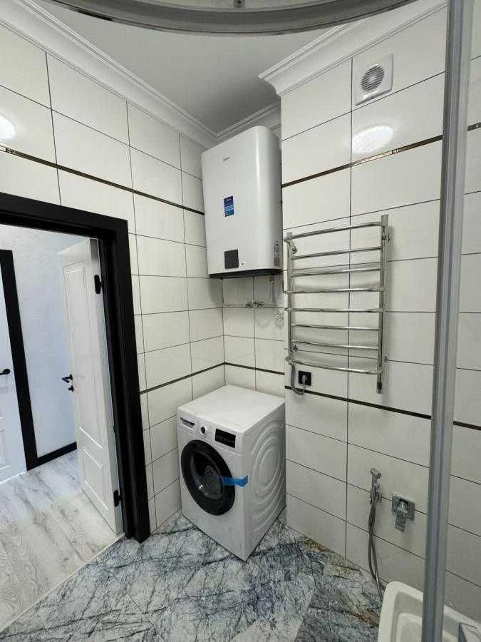 Three-bedroom apartment in Vinzdor Residence