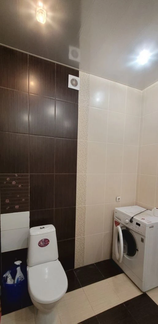 Продається 1-кімнатна квартира, новобудова, вул. П. Григоренка, 14, метро "Дворець Спорта"