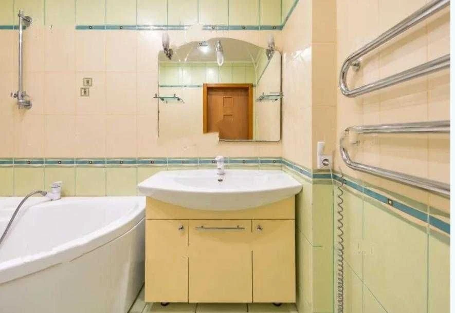 3-кімнатна квартира на проспекті Аерокосмічному (Гагаріна)