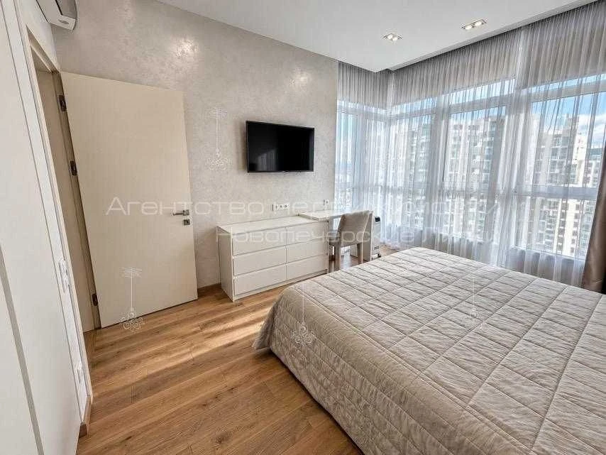 Продається 4-кімнатна квартира, 125 м2, ЖК "Новопечерські Липки", Верхогляд