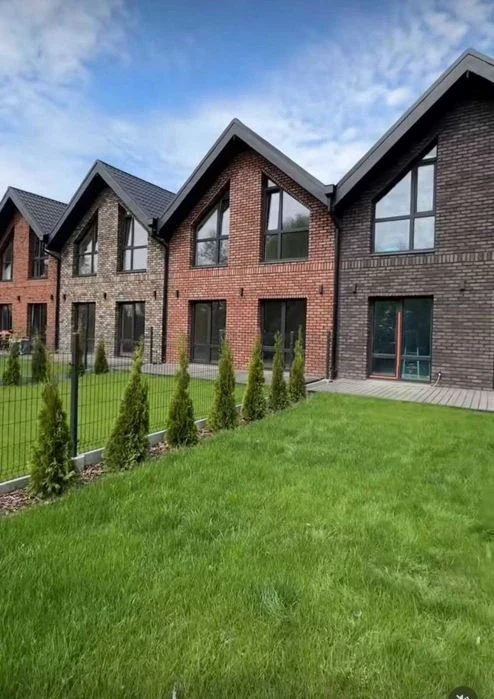 Продажа таунхаус, район Старый город (Old Town)!