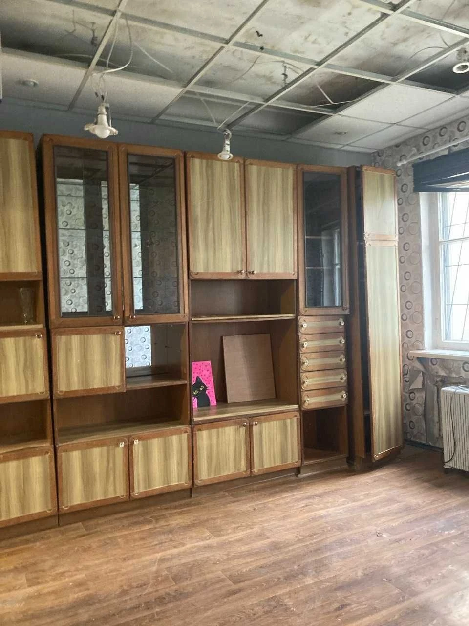 Метро Чернігівська , вулиця Гната Хоткевича  4 ,  2 кк,    4