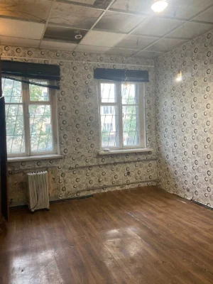 Метро Чернігівська , вулиця Гната Хоткевича  4 ,  2 кк,    4