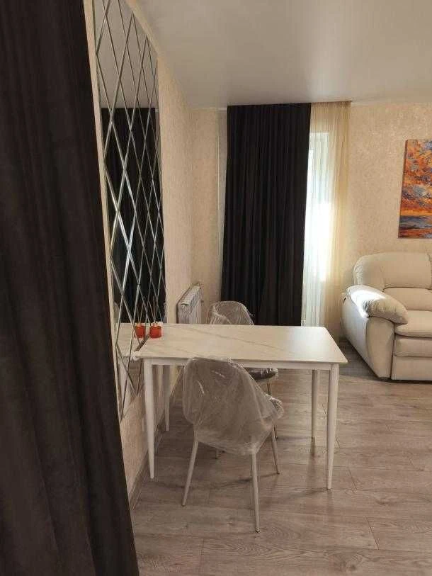 Продаж 1 квартири з ремонтом, Нові Будинки, станція метро Армієська,