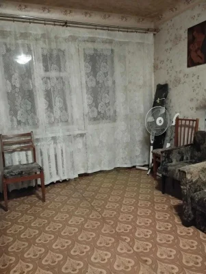 Двокімнатна квартира на Подолі! Чудове місцезнаходження! Середній поверх