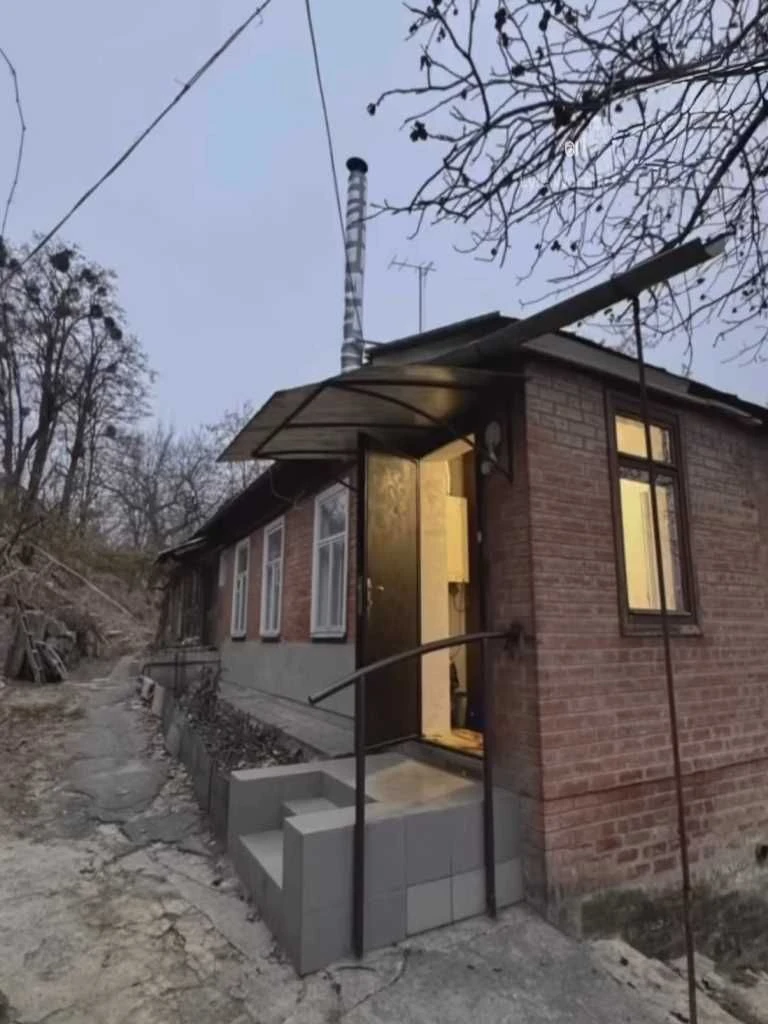 Продам частину будинку в центрі міста, 2 кімнати, 45 м²