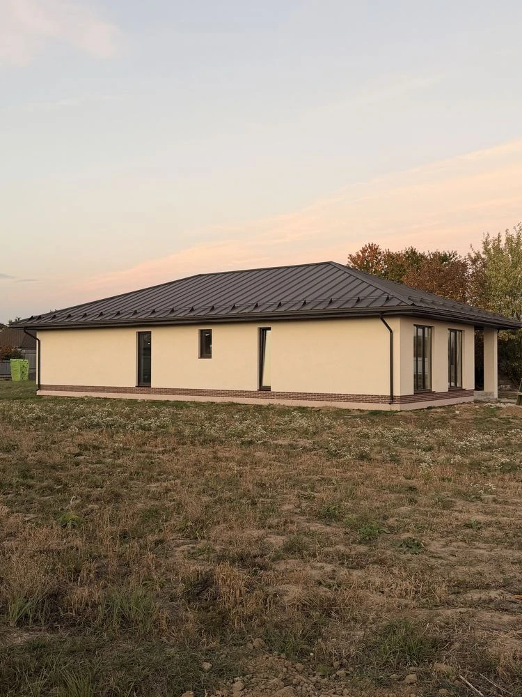Sale of a spacious house in the Tabla area
