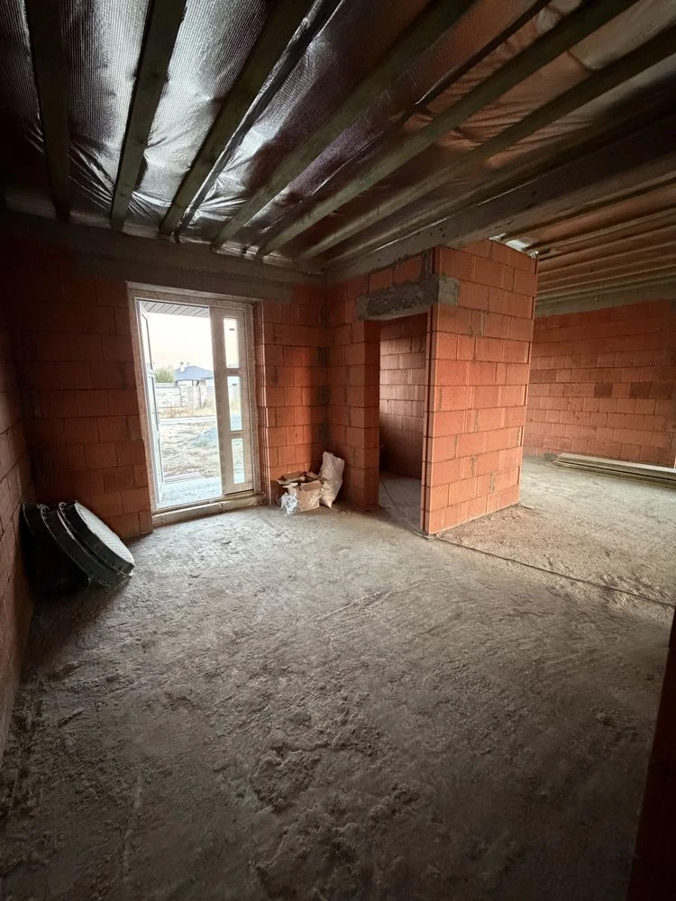 Sale of a spacious house in the Tabla area