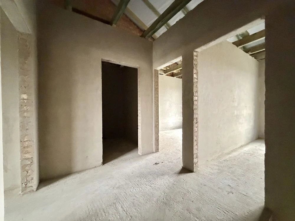 For Sale: 3-bedroom cottage in a prime location!