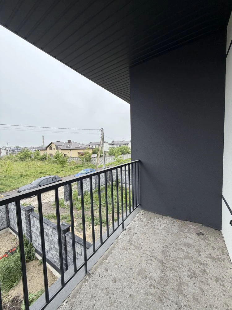 For Sale: 3-bedroom cottage in a prime location!