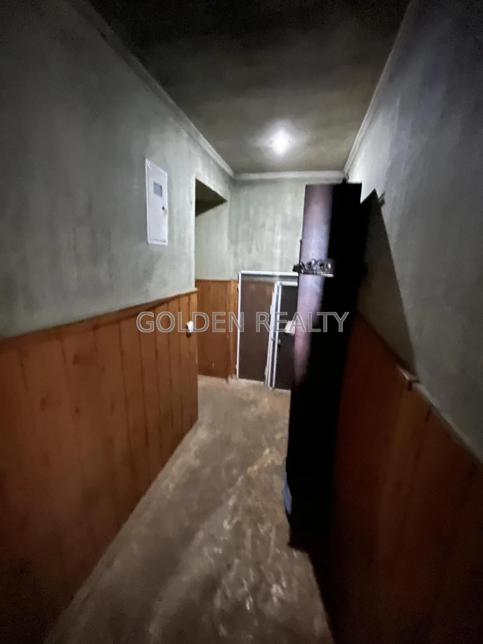 Sale of a 2-bedroom apartment with a great view of the river - St. Ve.