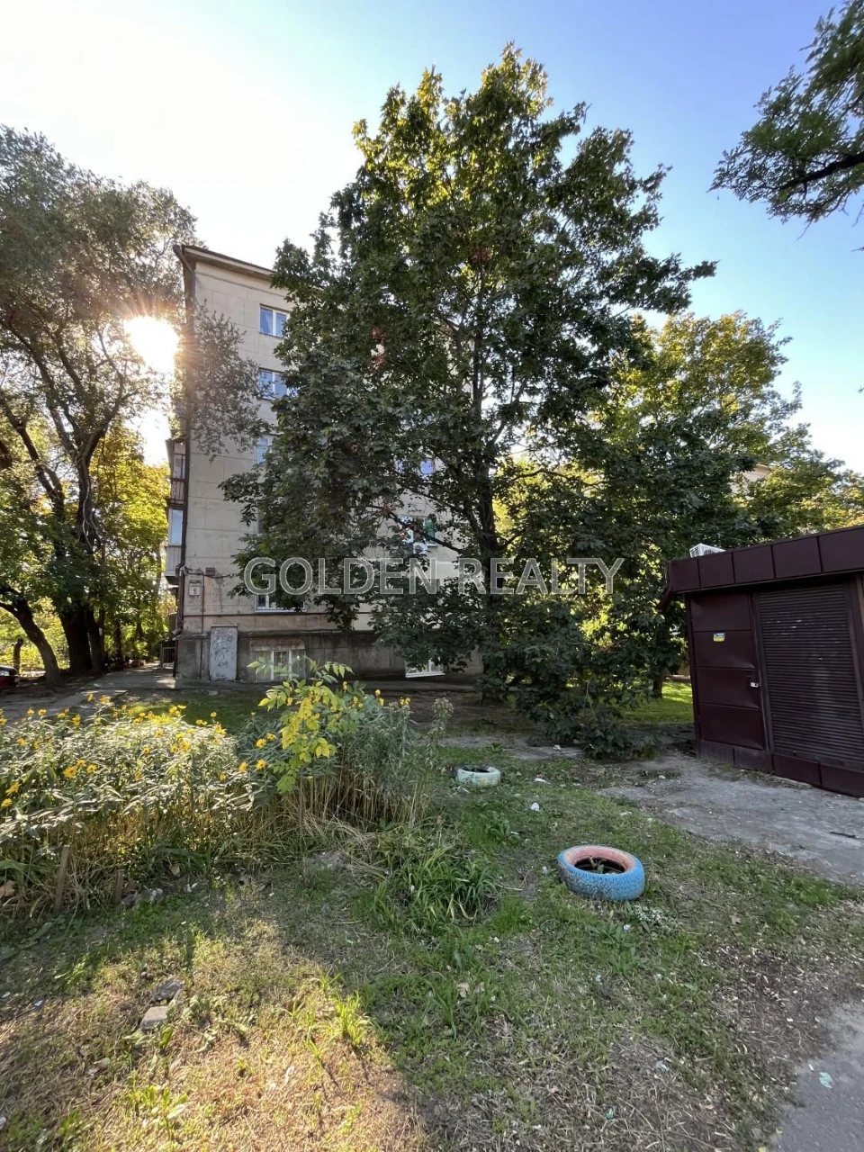 Sale of a 2-bedroom apartment with a great view of the river - St. Ve.